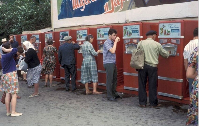 Вспоминаем советские газированные автоматы.