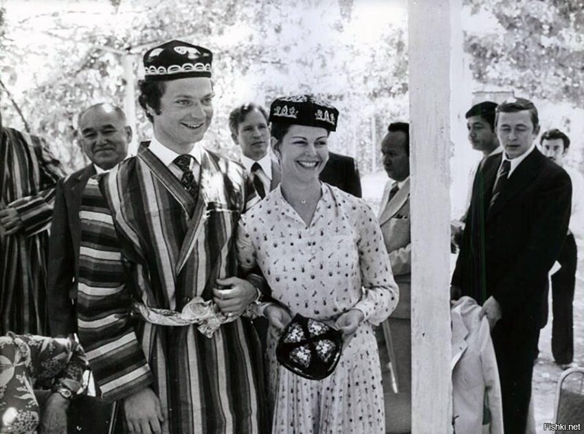 Король Швеции Карл XVI Густав и его жена Сильвия с визитом в колхозе "Лениниз...