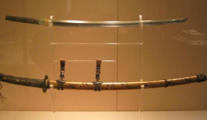 13 век, меч катана эпохи Камакуры — 418 000 долларов