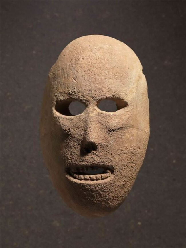 Старинные и ужасные: как выглядят самые древние маски в мире