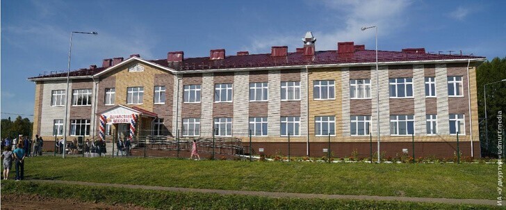 В р. Удмуртия в с. Постол Завьяловского района открылась новая школа.