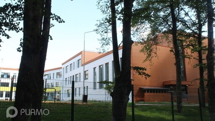 В поселке Малаховка подмосковных Люберец во вторник торжественно открыли новый корпус школы № 48 на 275 учеников.