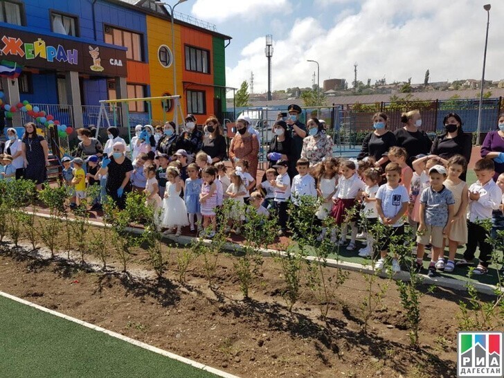 В День знаний в Каспийске (Дагестан) состоялось торжественное открытие нового детского сада на 280 мест.