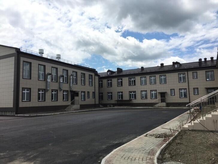 В с. Акбулатюрт Хасавюртовского района (р. Дагестан) открылась новая школа на 120 ученических мест.