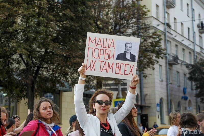 Гендерный щит: почему белорусская оппозиция прикрывается женщинами