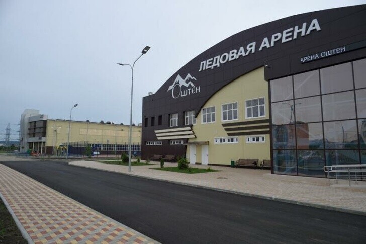 В Адыгее открылся первый в регионе ледовый дворец