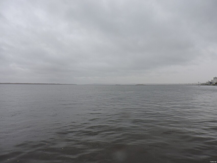 Река Волга, город Саратов (7 октября 2019 года)