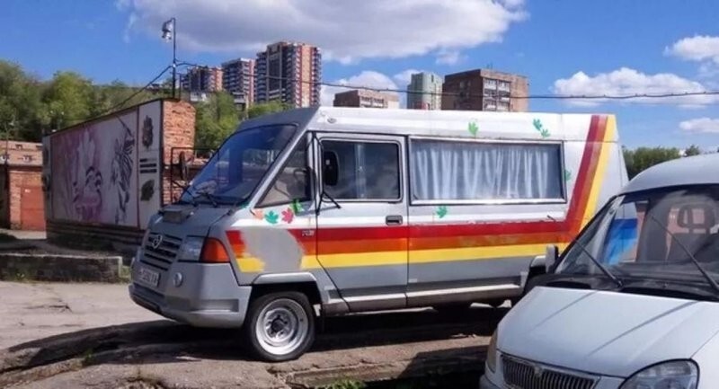 Любопытный самодельный микроавтобус родом из СССР