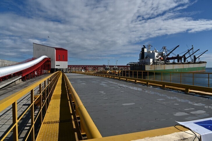 Компания «Колмар» запустила в Ванино первую очередь нового морского угольного терминала