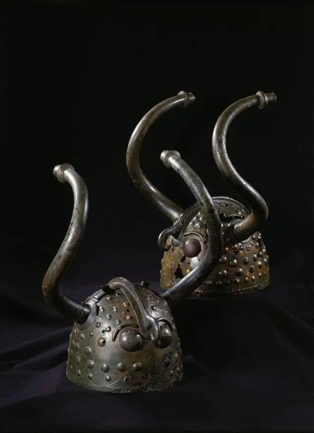 Шлемы Вексе скандинавского бронзового века, 1100 — 900 годы