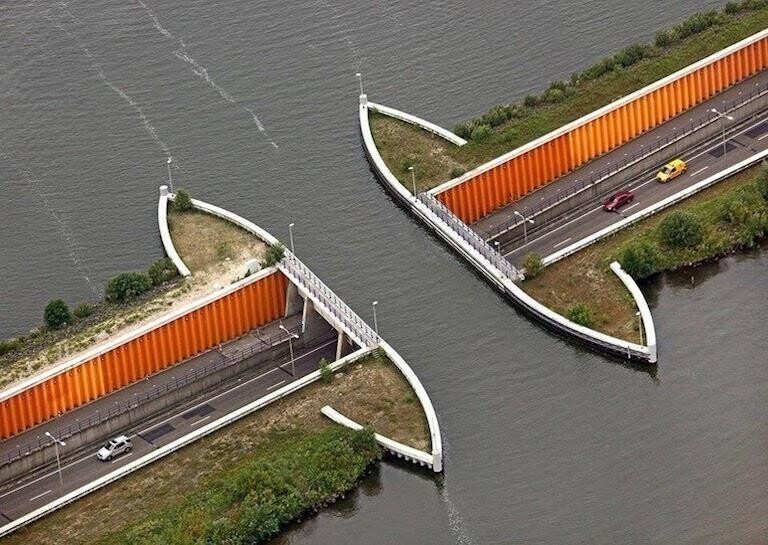 1. Водный мост Veluwemeer, Нидерланды