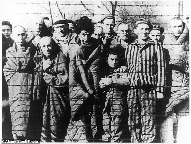 Социологов огорчили скудные знания американцев о Холокосте