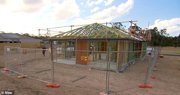 Дом Мэдисон в поместье Логанс Пеббл Крик в 50 км к югу от Брисбена уже строится