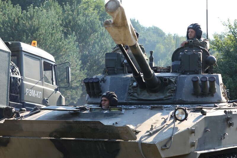 Белоруссия под защитой тени русского солдата с автоматом – Клинцевич