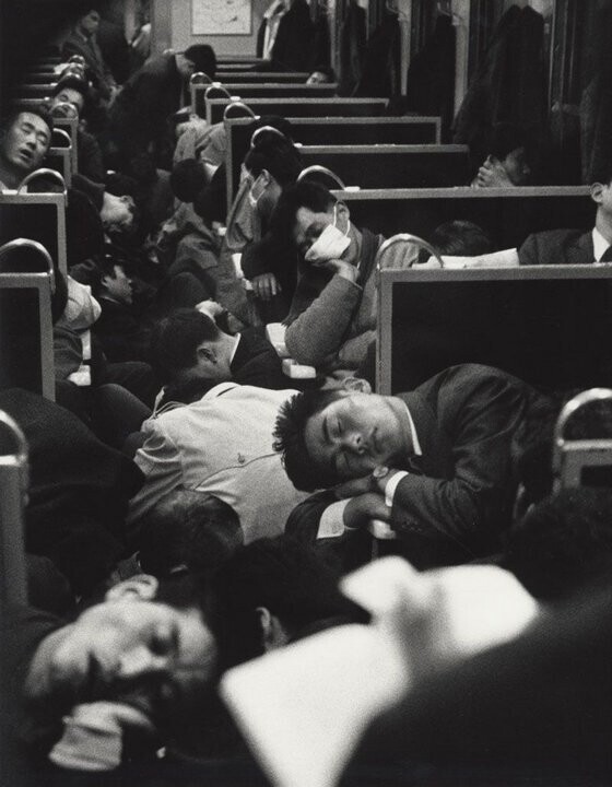 Утренний поезд, Япония, 1964 год.