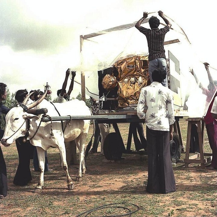 Транспортировка первого индийского спутника, 1981 год.