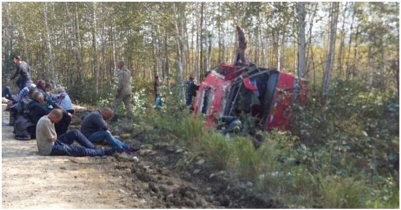 В Хабаровском крае опрокинулся пассажирский автобус