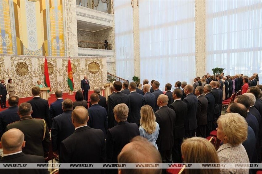 Лукашенко вступил в должность президента на закрытой инаугурации