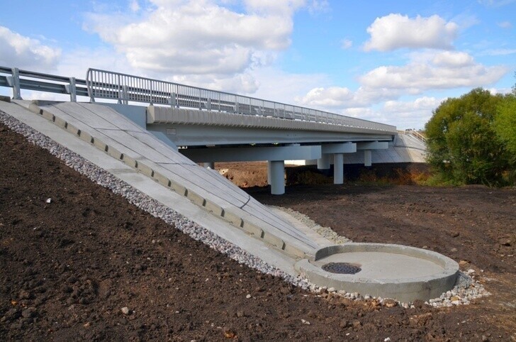 В Рязанской области после капитального ремонта открыли мост через реку Лапоток.