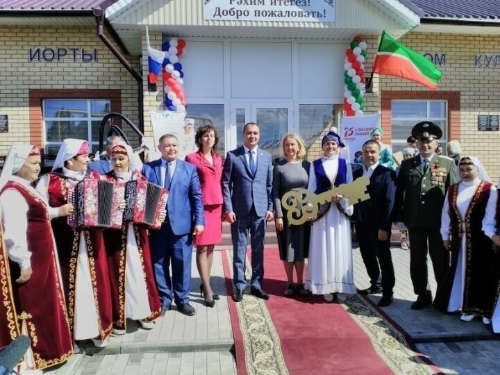  В деревне Новые Чечкабы Буинского района (р. Татарстан) открыли новый Дом культуры.