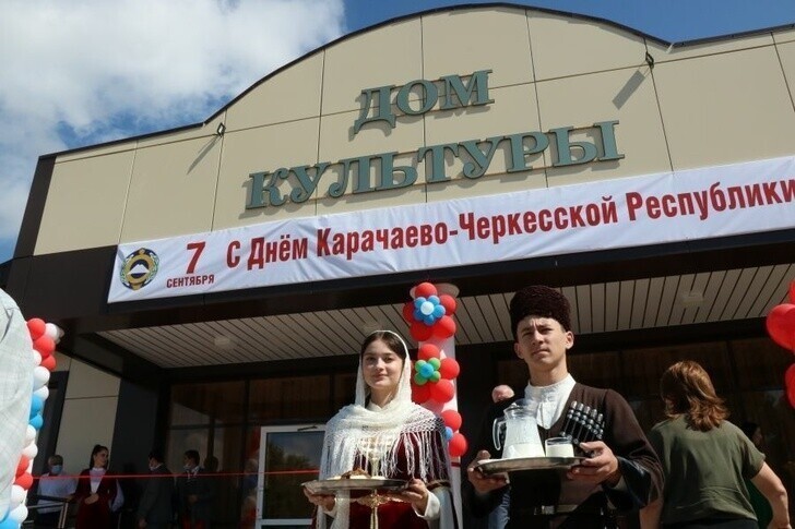 В ауле Эльбурган Абазинского района (Карачаево-Черкесская Республика) появился новый Дом культуры.
