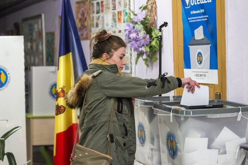Европа пытается подчинить выборы в Молдавии