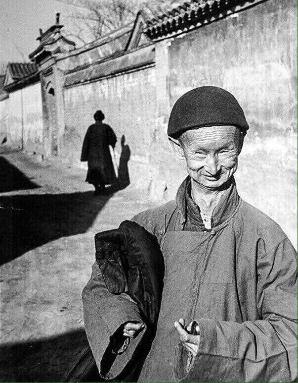 Евнух императорского двора. Китай, 1949 год