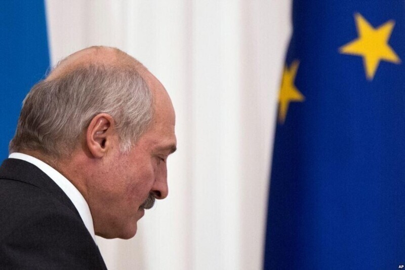 Разговоры о санкциях и реальная политика. Что происходит в Белоруссии