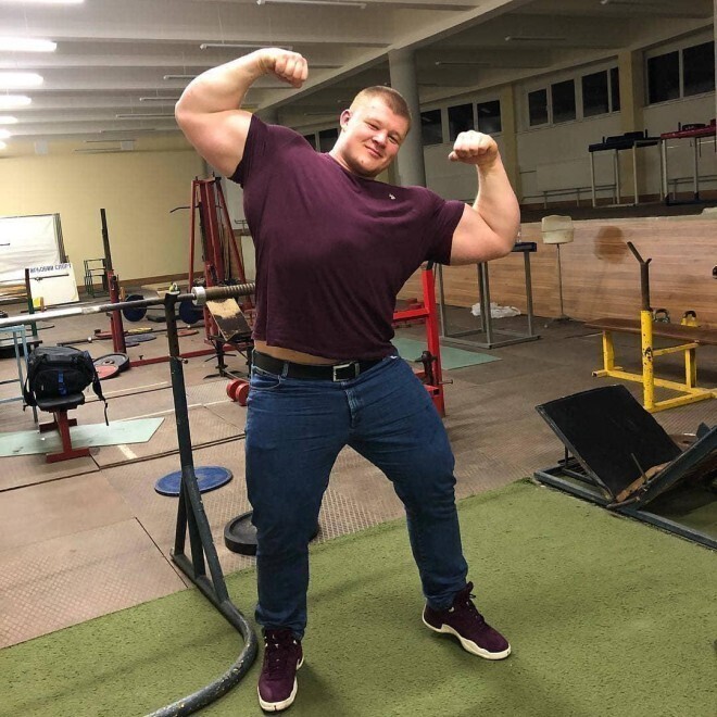 Монстр массы из Украины: набрал веса и мускулов в 170 кг уже в 21 год