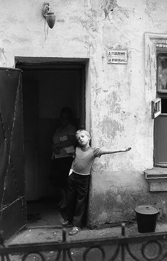 Кафедра детской ортопедии. Ожидание приема у врача. Новокузнецк, 1983.