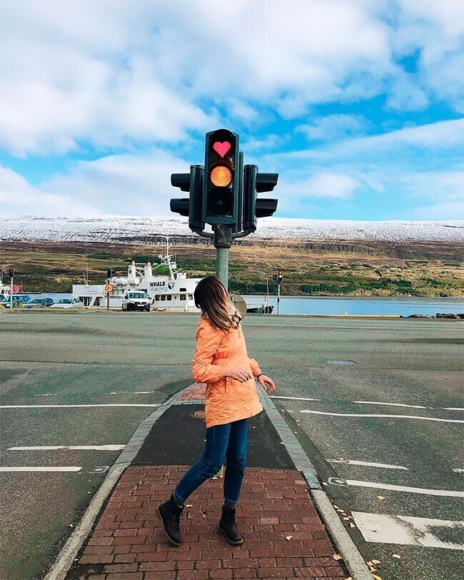 Остановись и улыбнись: необычные светофоры греют сердца исландцев