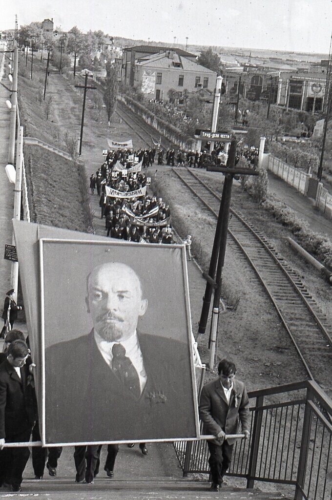 Первомайская демонстрация С. Тарасенко, 1 мая 1973 года, Воронежская обл., г. Лиски