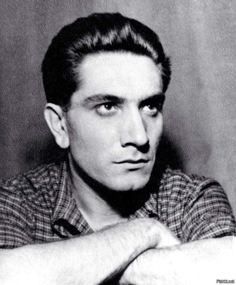 Армен Борисович Джигарханян родился 3 октября 1935 года в Ереване