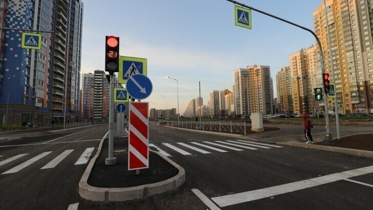 В Санкт-Петербурге открыто дорожное движение по новой дороге Среднерогатской улицы