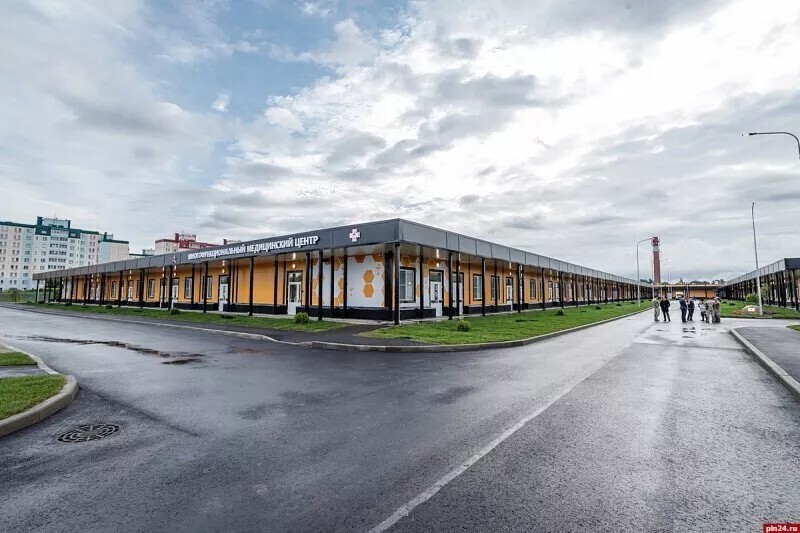 Новый многофункциональный медцентр торжественно открыт в Пскове