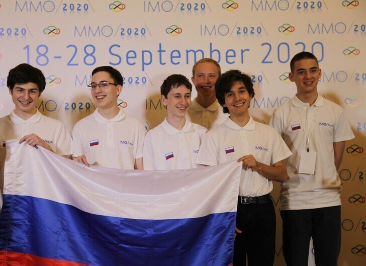Российские школьники завоевали шесть медалей на Международной математической олимпиаде в Петербурге