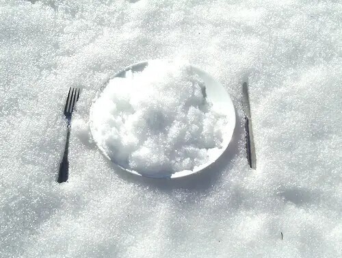 10. Поедание снега — хороший способ утолить жажду