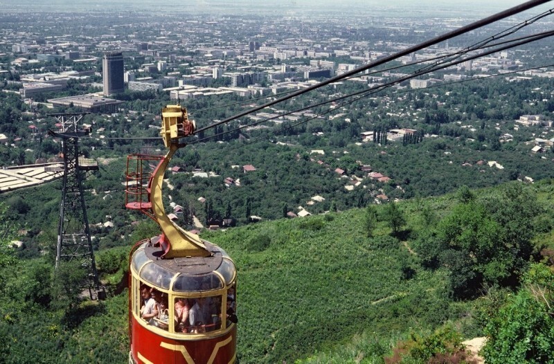 Вид на Алма-Ату, 1990 год