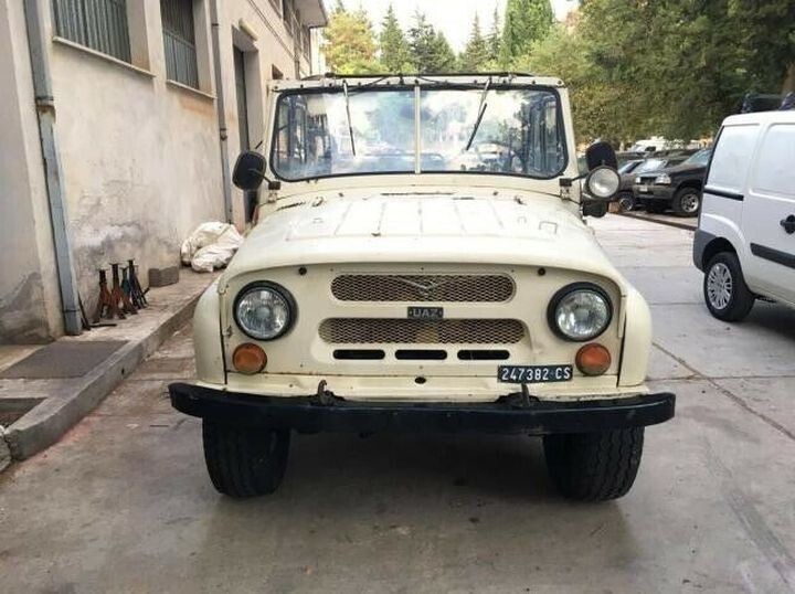 Редкий дизельный УАЗ-469 1984 года выпуска продается в Италии