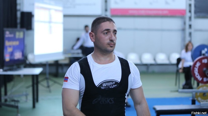 Многократный чемпион Армении по пауэрлифтингу Татул Арутюнян погиб в зоне бое...