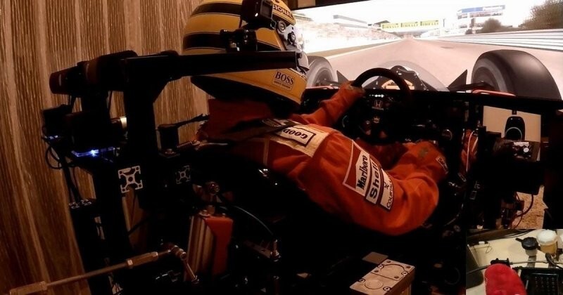 Поклонник Айртона Сенны из Японии построил невероятно реалистичный гоночный симулятор