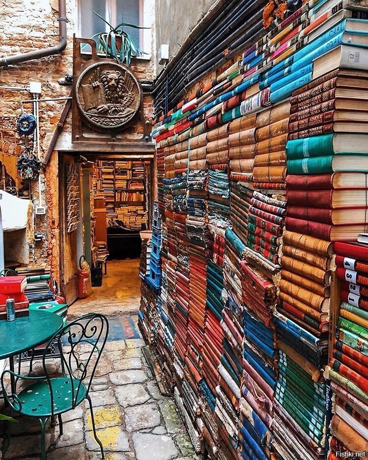 Книжный магазин в Венеции