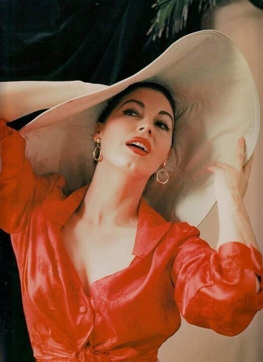 Красавица Ава Гарднер, 1954