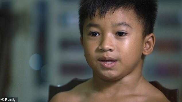 Супербой: 10-летний мальчик с редким заболеванием выглядит как бодибилдер