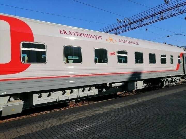 На Свердловскую железную дорогу поступили новые комфортабельные вагоны для пригородных поездов