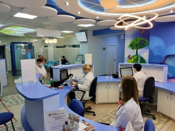 В шести поликлиниках Челябинска провели ремонт с дизайнерским уклоном