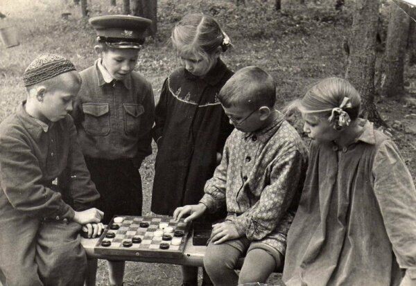 Советские дети, игры на свежем воздухе от Юганск за 10 октября 2020
