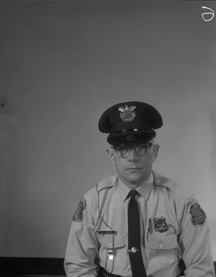 Октябрь 1970 года. Анн Арбор, Мичиган. Офицер полиции.