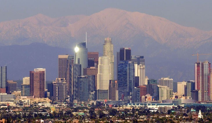 Вид на центр Лос-Анджелеса. (Фото Chris Delmas):