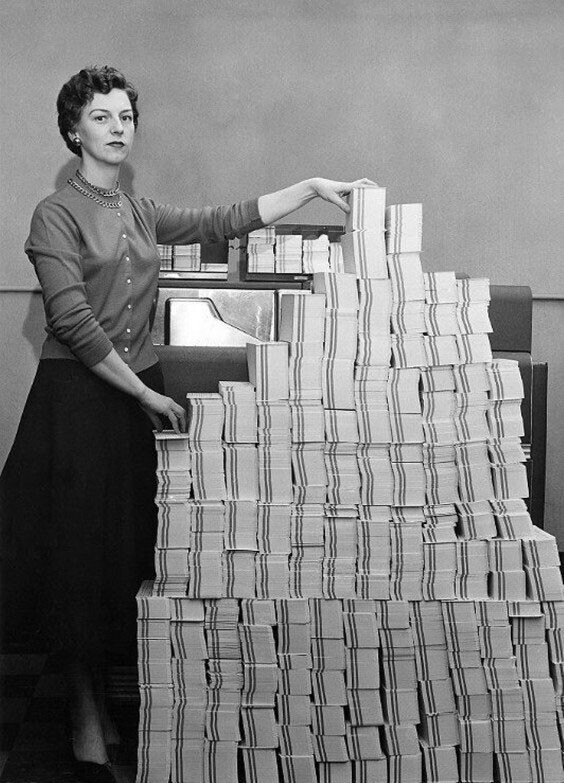 5Mb данных – 62500 перфокарт. 1955 год, США